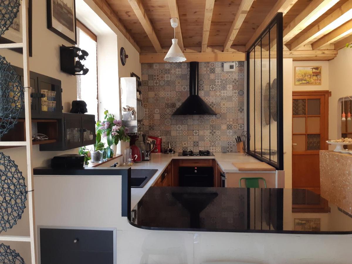 B&B J'Irais Dormir A Lyon Bagian luar foto